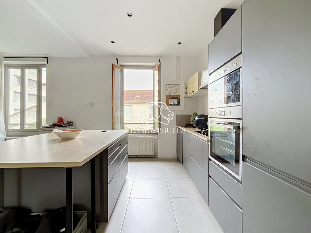 Vente Appartement GRAND T4 SECTEUR MOULIN A VENT Lyon 8