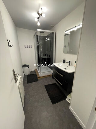  Immeuble à vendre 123 m²