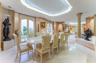  Maison  vendre 6 pices 355 m