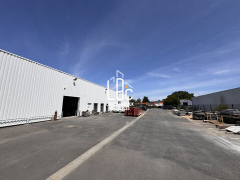 Saint Herblain - Local commercial 588 m&sup2; &agrave; louer 5000 44800 Saint-herblain