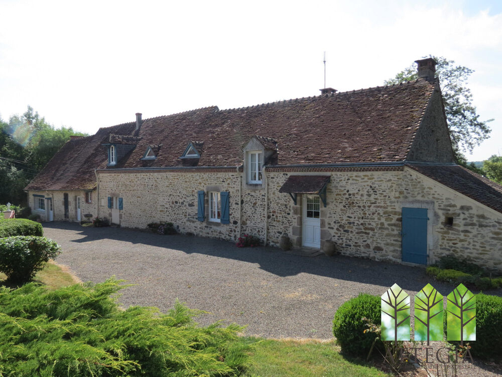 Petit Hameau avec Deux Belles Maisons en Pierre, Piscine Chauff?