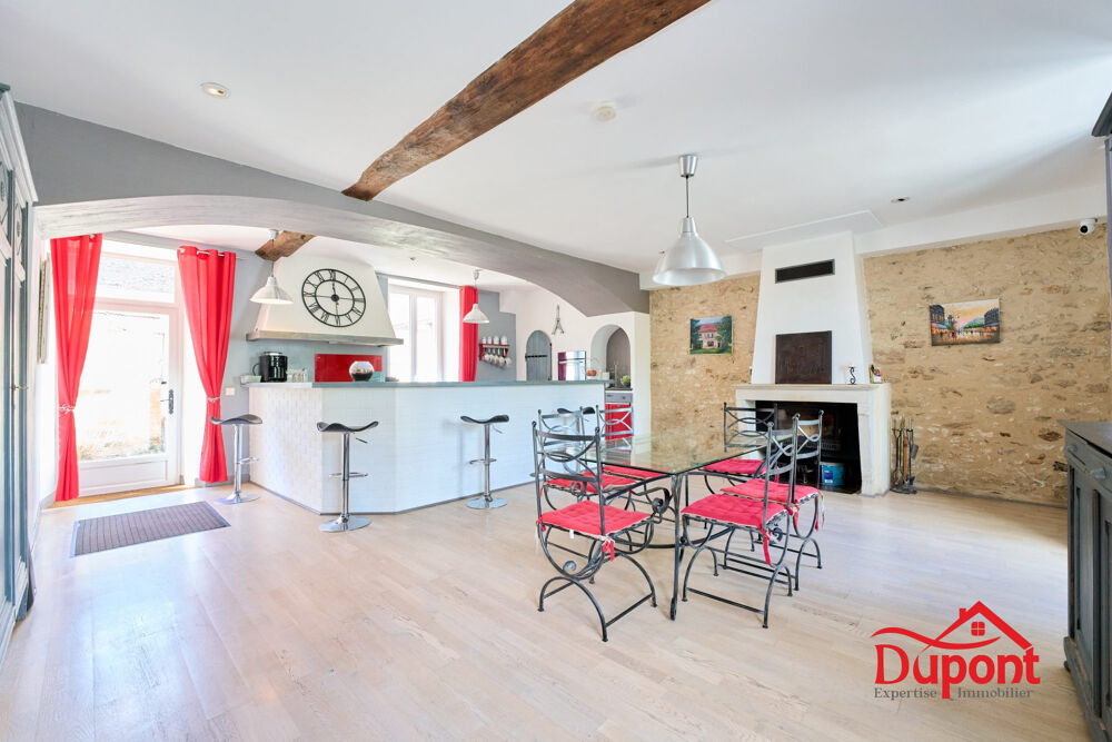 Maison 10 pièces 288 m² · à Villiers-Saint-Georges · 288 m² · 359 500 €