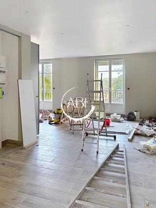  Appartement à louer 4 pièces 115 m²