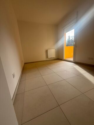  Appartement à louer 3 pièces 66 m²