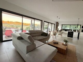 Maison 5 pièces 143 m² · à Lachassagne · 143 m² · 850 000 €