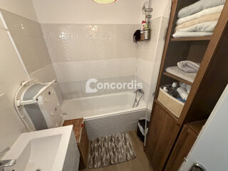  Appartement à louer 4 pièces 76 m²
