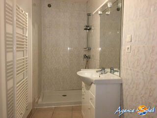  Appartement à louer 3 pièces 85 m²