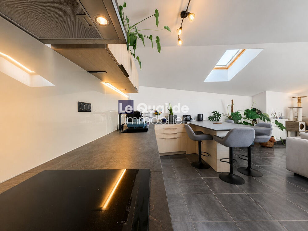 DOMÈNE  CENTRE  DUPLEX T4 DE 79 M²  DERNIER ÉTAGE AV