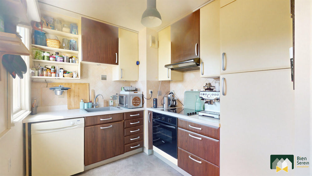 APPARTEMENT EN DUPLEX AVEC TERRASSE CAVE ET PARKING - MAINVILLIE