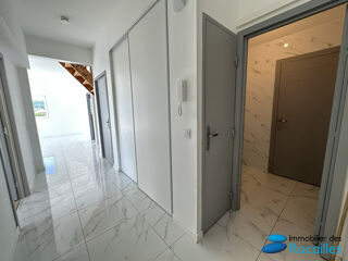  Appartement à louer 5 pièces 95 m²