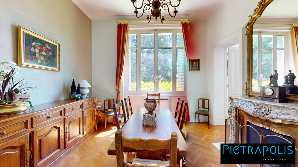 Maison bourgeoise fin XIXème de 250 m² dans un parc arboré d