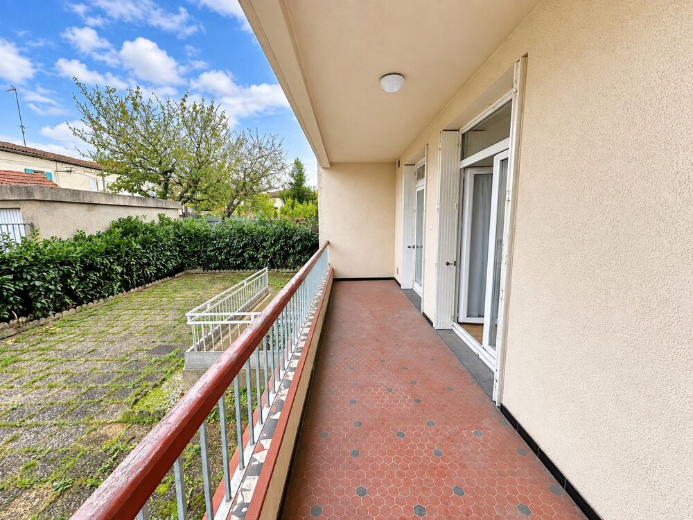 Un ensemble de 4 appartements vacants à vendre, destinés à l'