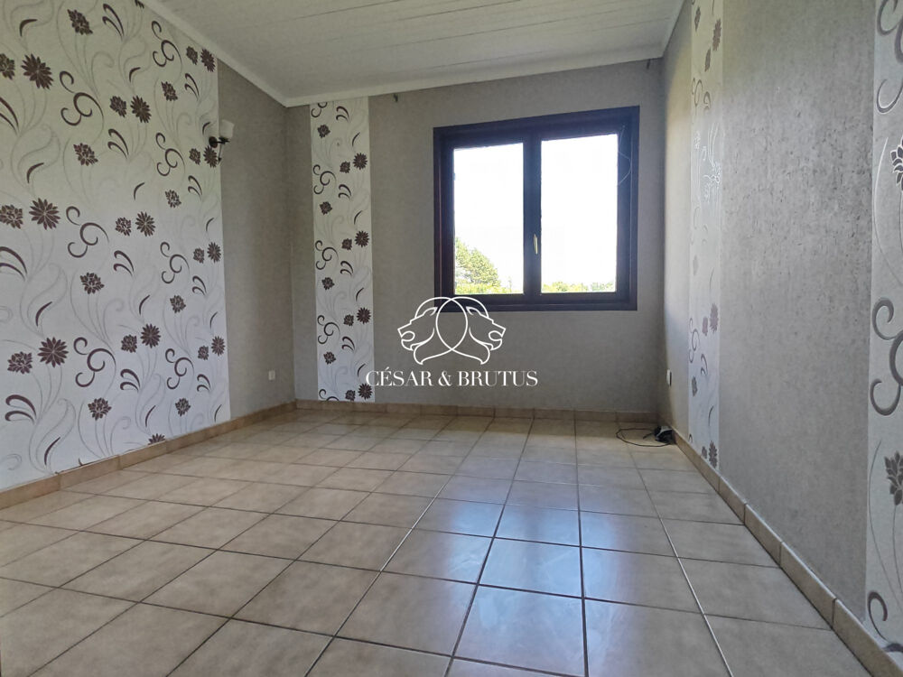 à vendre  Maison Saint-Genis-Laval (69230)