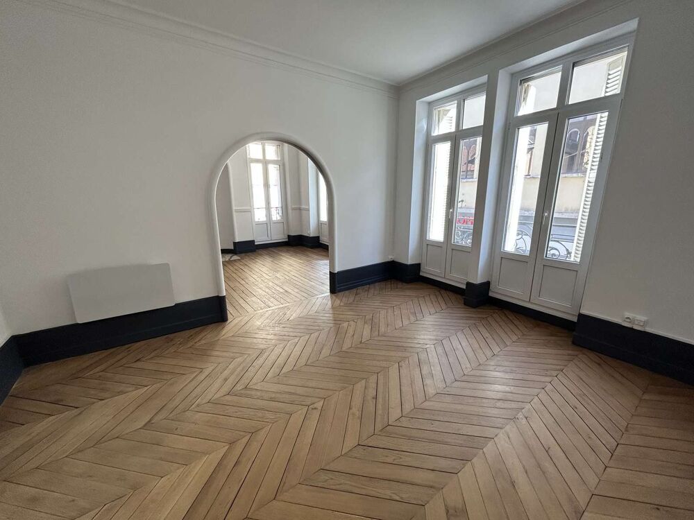 Centre historique, Appartement T5, 86,00 m², entierement rénov