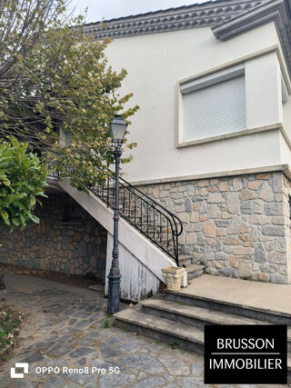  Maison  vendre 5 pices 244 m