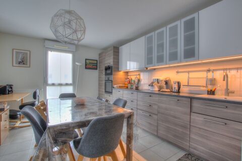   Appartement 3 pi�ces - 65 m� Appartement - 3 pi�ce(s) - 65 m�