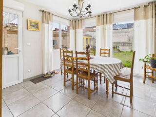  Maison  vendre 8 pices 145 m