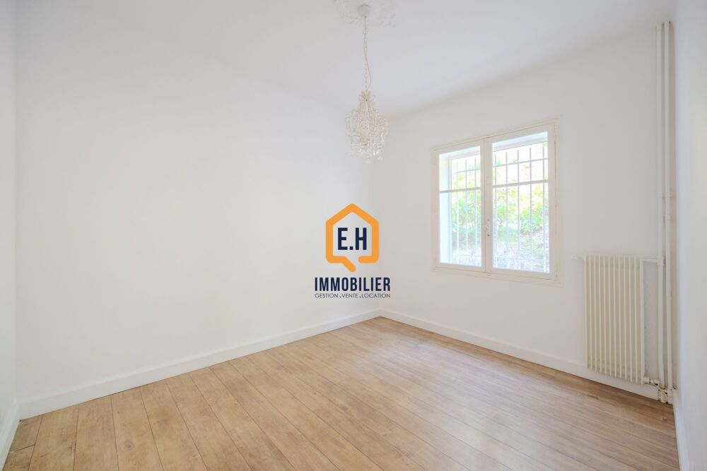 Vente Appartement À VENDRE – T3 TRAVERSANT AU CHARME UNIQUE, APERÇU MER & VUE Toulon