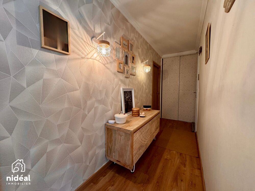 Appartement rénové de 87 m²  3 chambres  Grande terrass