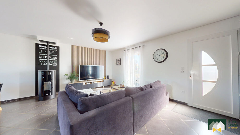 Vente Maison MAISON INDIVIDUELLE, 4 CHAMBRES AVEC JARDIN ET PISCINE - SAINT-G Saint-germain-le-gaillard