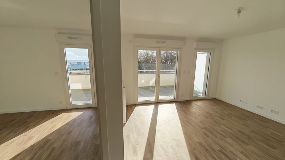 T2 vue rade avec superbe terrasse
