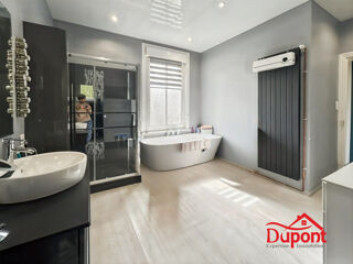  Maison � vendre 5 pi�ces 214 m�