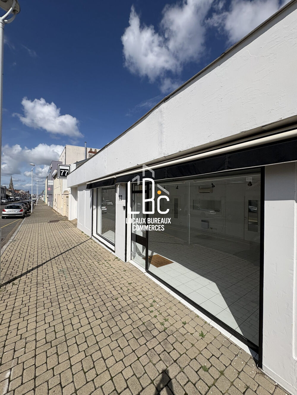   Rezé Aristide Briand - A louer local commercial 180 m2 
