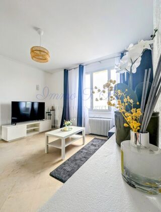  Appartement à louer 4 pièces 73 m²