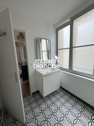  Appartement à louer 1 pièce 25 m²