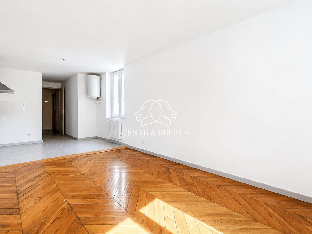 HYPER CENTRE - T2 - 43m² - BON ETAT - AU CALME