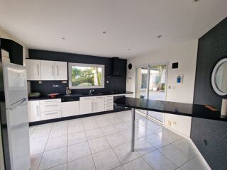  Maison  vendre 6 pices 212 m