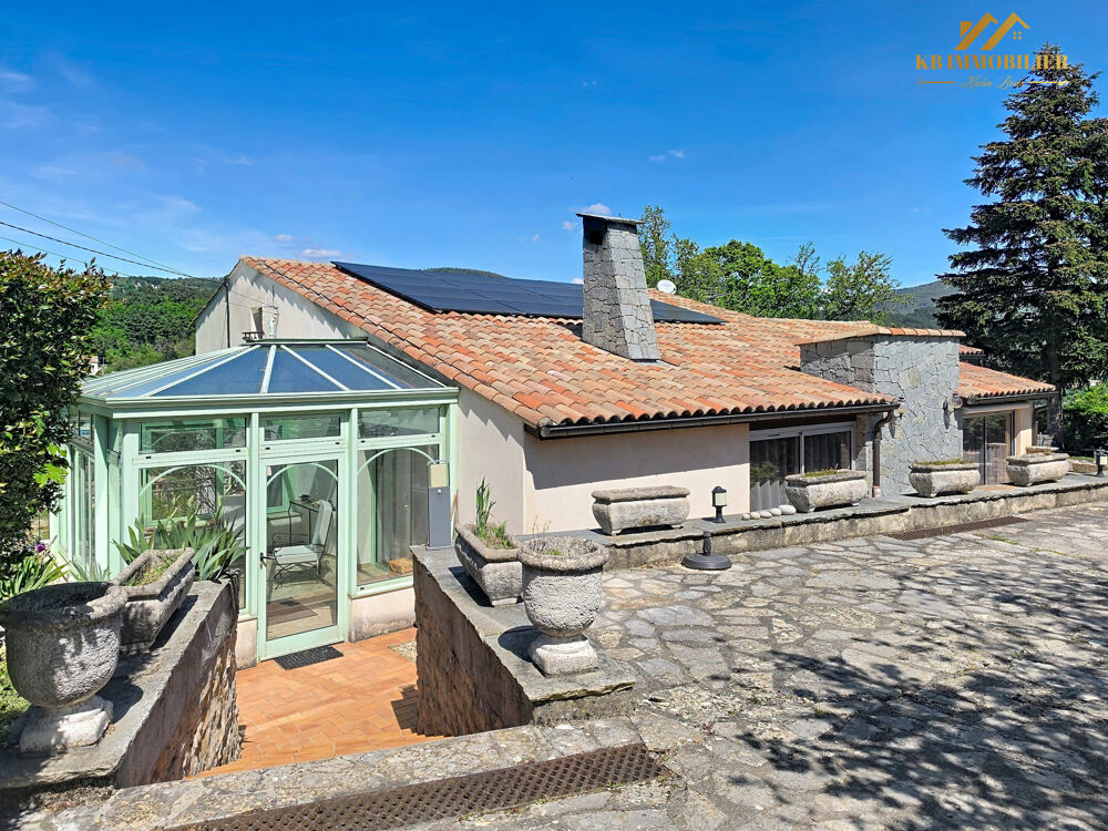 Maison avec dépendance, garage et piscine