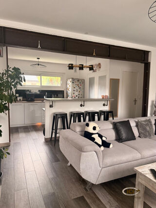 Vente Appartement T3 avec jardin, balcon et place de parking Cranves-sales