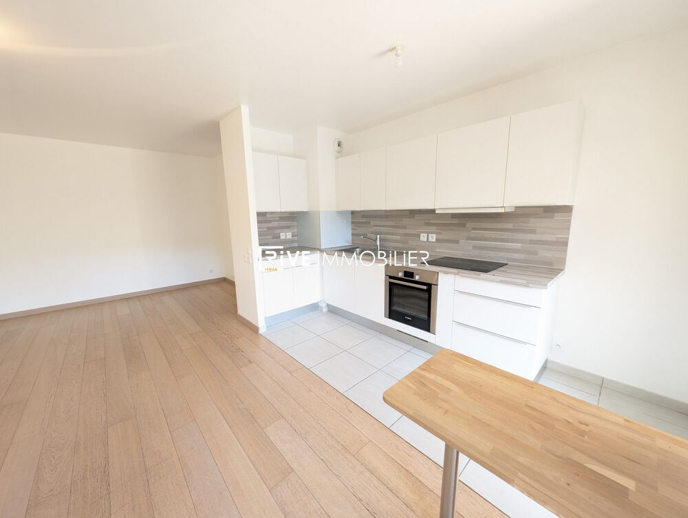 Location Appartement ARCHAMPS- T3 de 67.11 m² à 1670 € CC Archamps