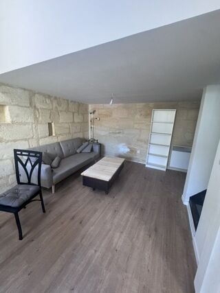  Appartement à louer 3 pièces 50 m²