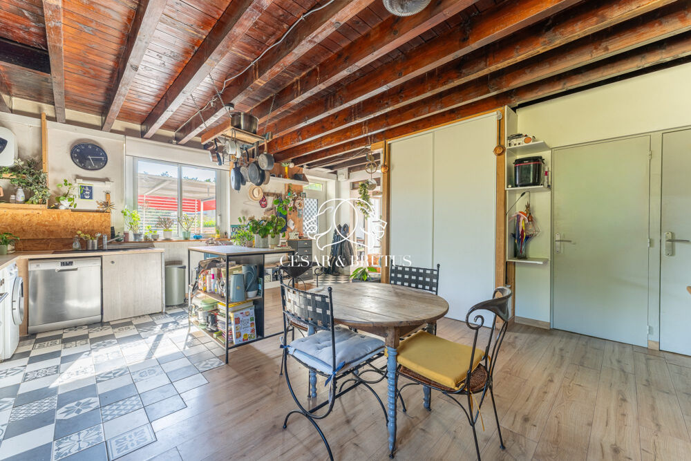 Vente Maison Maison 7 pièces de 189 m² – Saint-Didier-de-Formans – Terr Saint-didier-de-formans