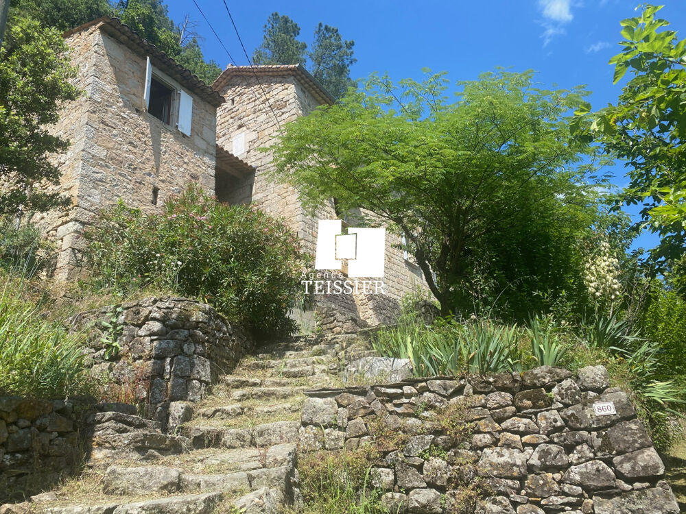 Maison en pierre indépendante avec vue
