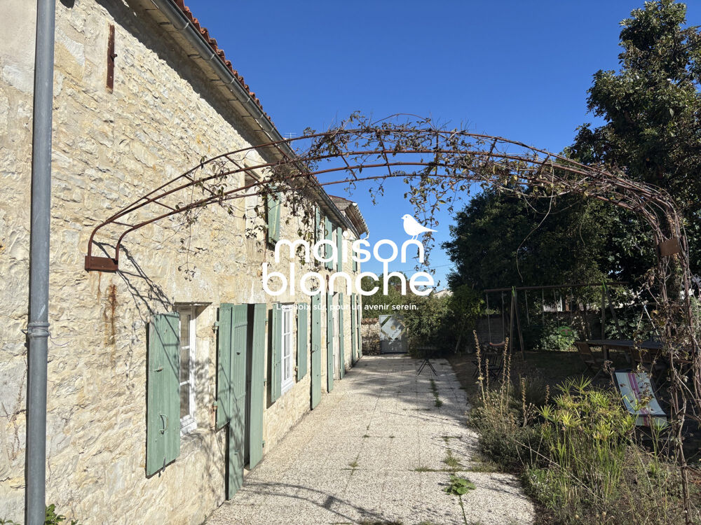 Vente Maison Maison à vendre Saint-Saturnin-du-Bois Saint-saturnin-du-bois