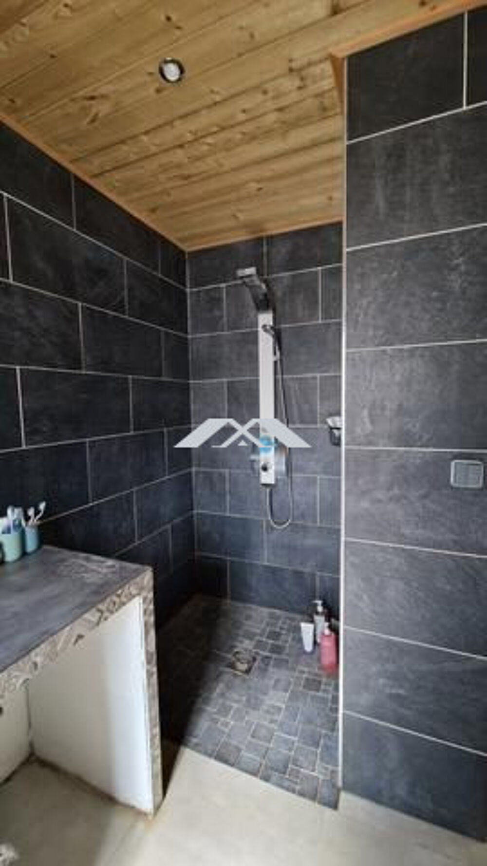 Vente Maison COMPLEXE IMMOBILIER MAISON T4 ET T2/3 PLUS PISCINE IDEAL POUR RE Saint-joseph