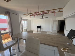  Appartement à louer 5 pièces 104 m²