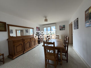  Appartement à louer 3 pièces 68 m²
