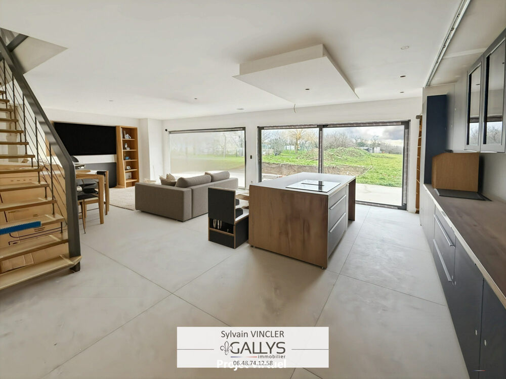 Maison PONTOY 149 m², jardin, terrasse, piscinable, garage
