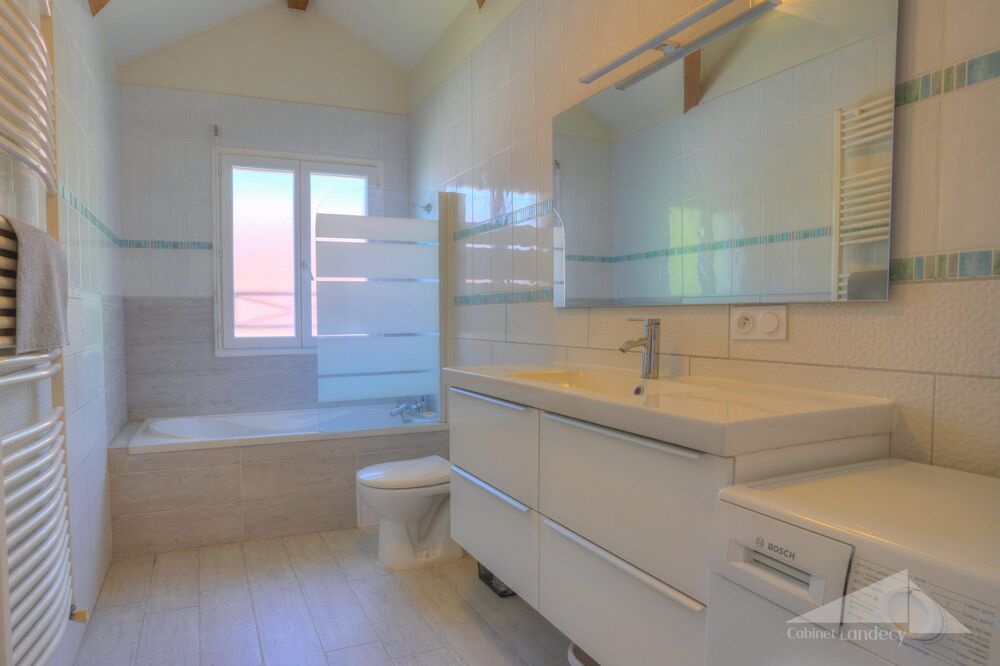 � vendre  Maison Sergy (01630)