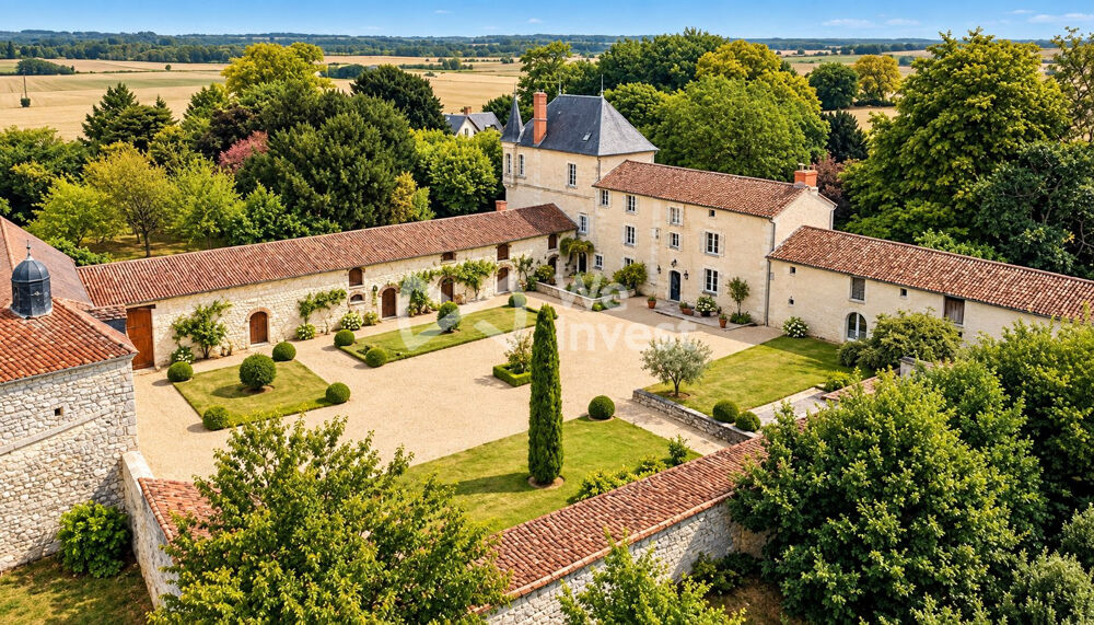 à vendre  Propriété/château Richelieu (37120)