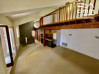  Immeuble � vendre 590 m�