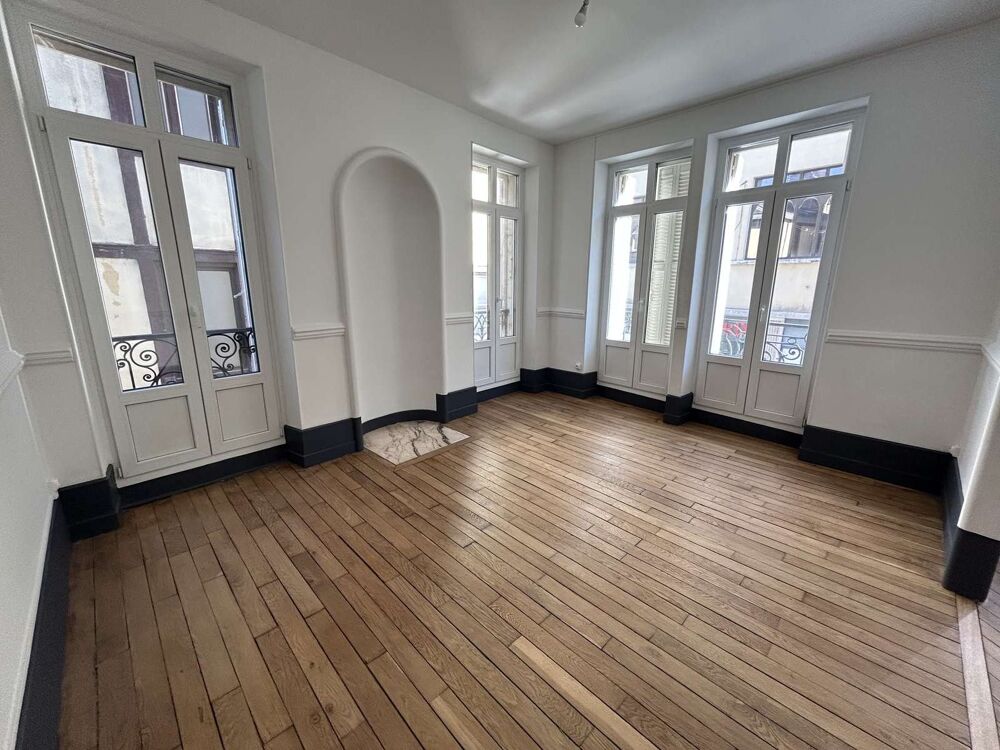 Centre historique, Appartement T5, 86,00 m², entierement rénov