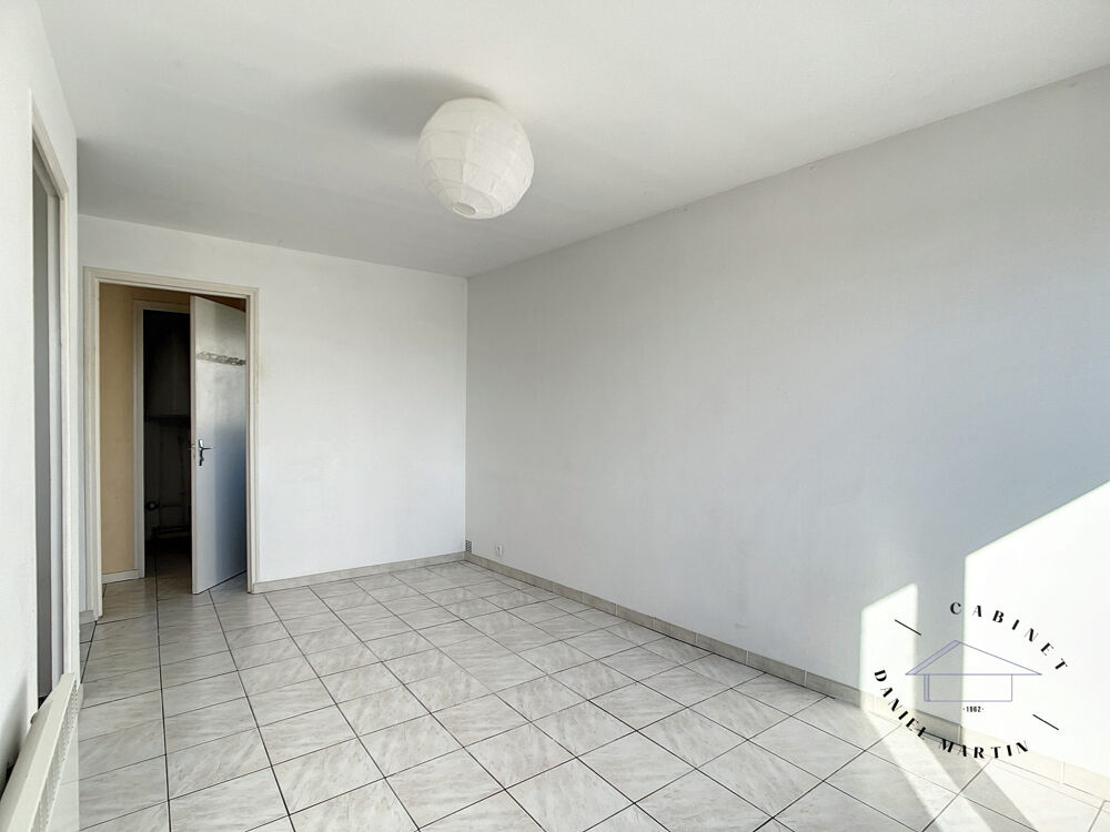 STUDIO DANS PETITE RESIDENCE