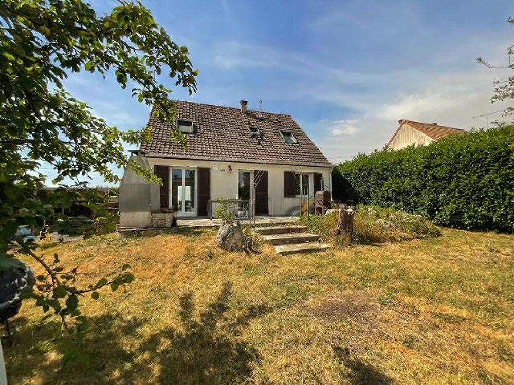 Maison 7 pièces 123 m² · à Longnes · 123 m² · 298 000 €