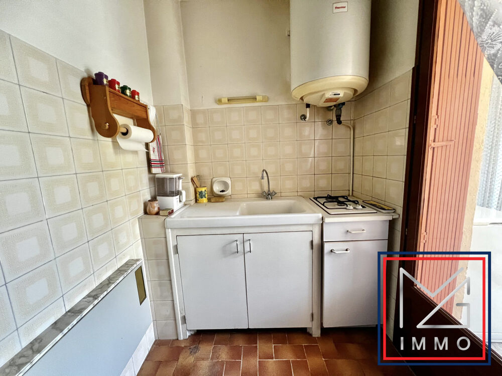 SANARY CENTRE APPARTEMENT AVEC ASCENSEUR, POSS GARAGE