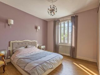  Maison à louer 6 pièces 148 m²